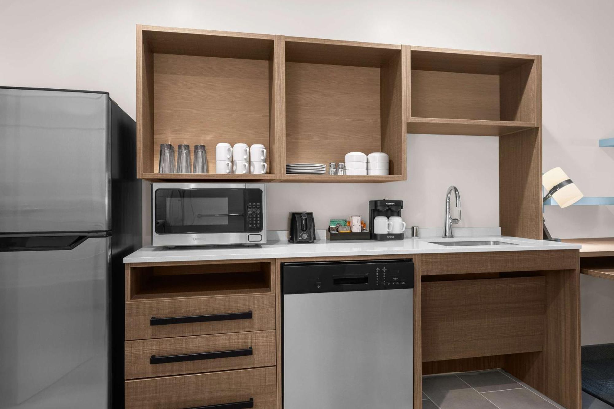 Home2 Suites By Hilton Юрика Екстериор снимка
