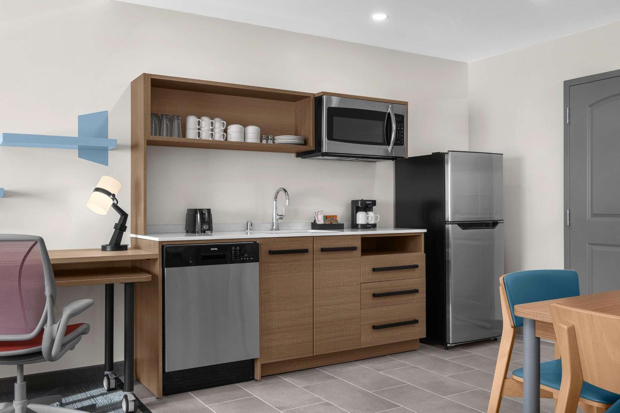 Home2 Suites By Hilton Юрика Екстериор снимка