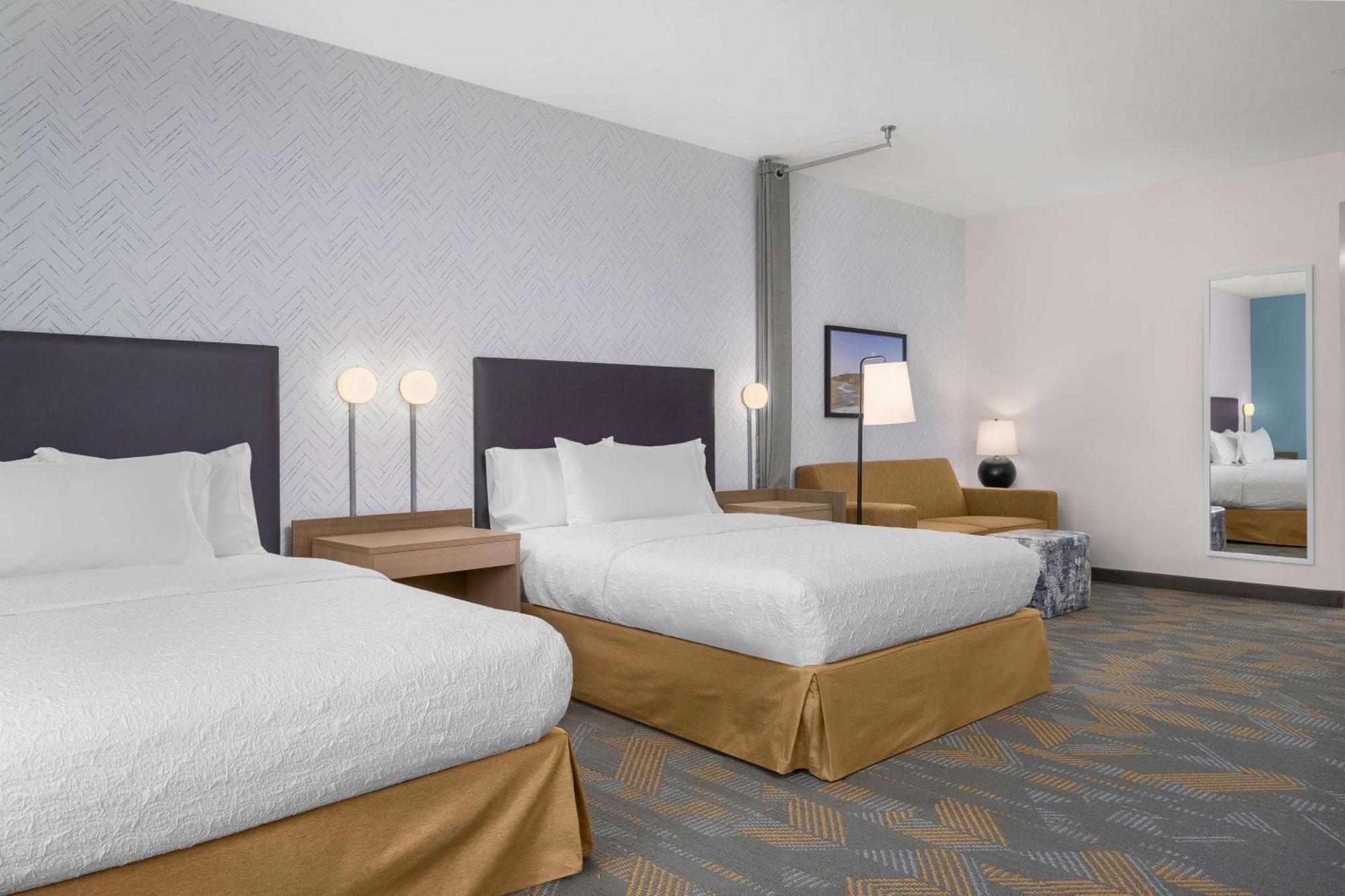 Home2 Suites By Hilton Юрика Екстериор снимка